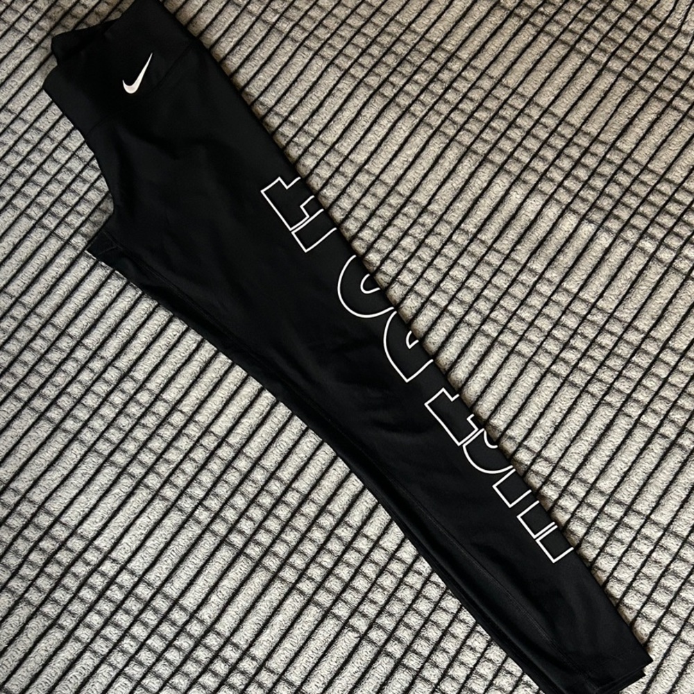 Women’s Nike Dri-fit Leggings (XS)